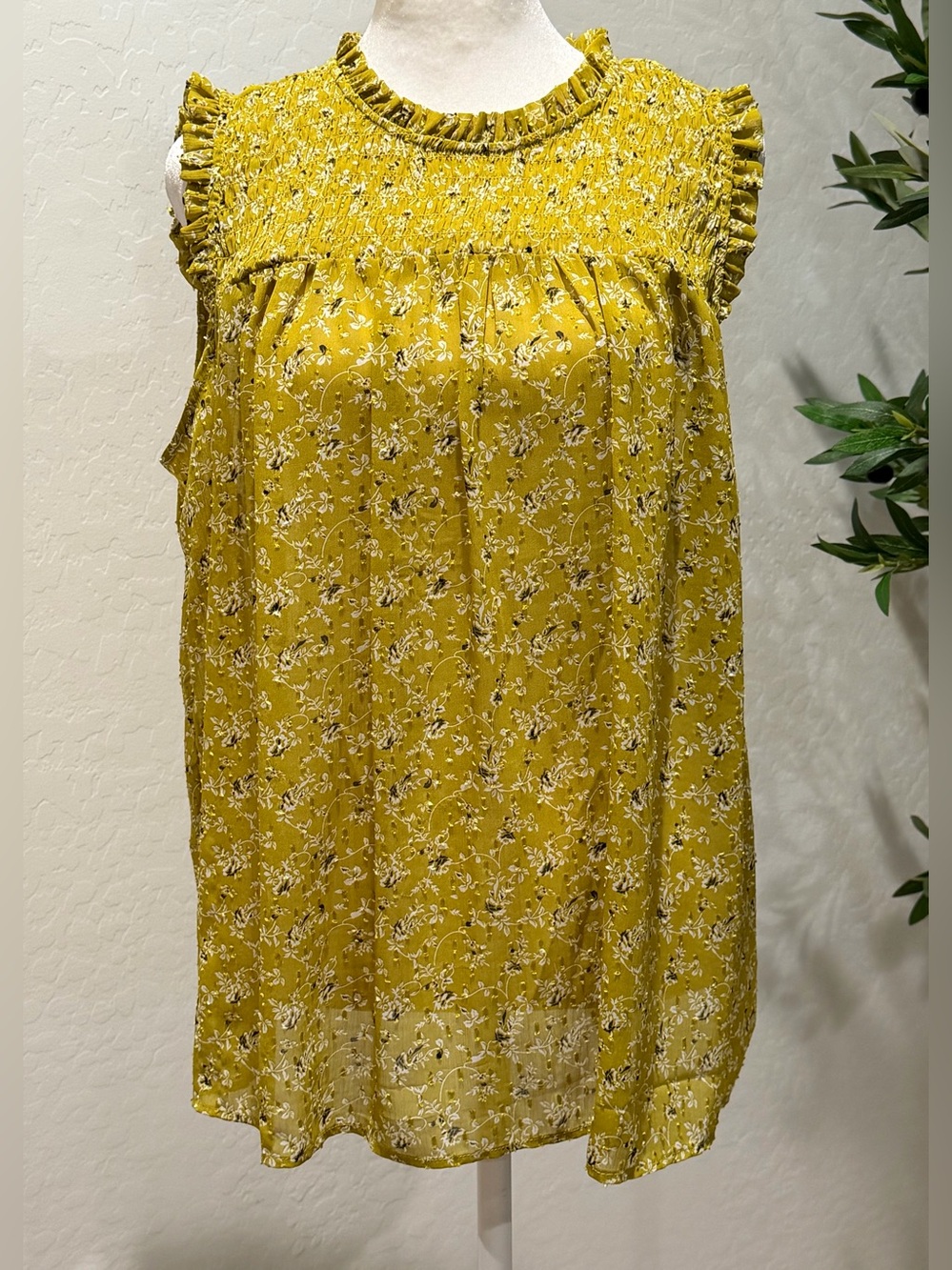 Rachel Zoe Chartreuse Floral Smocked yoke ruffled sleeveless Sz Large